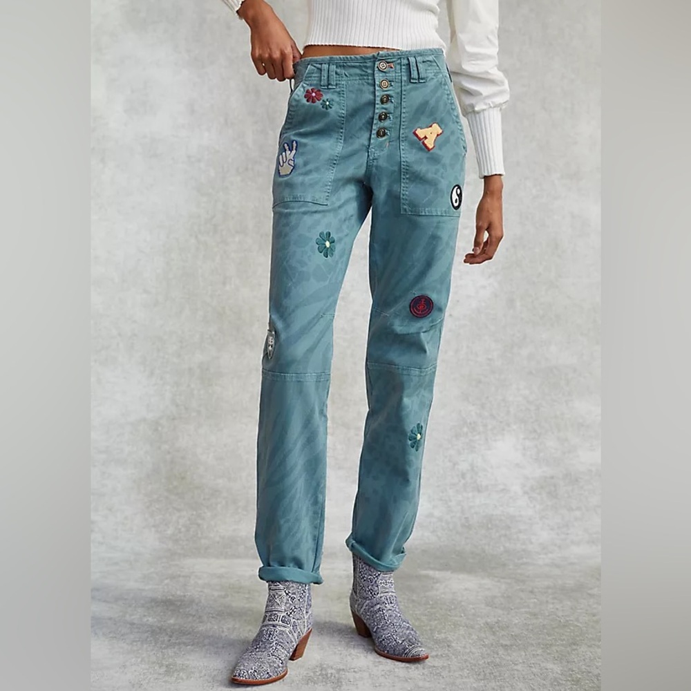 Anthropologie Pilcro The Wanderer Embroidered Patchwork Utility Jeans Women’s 26